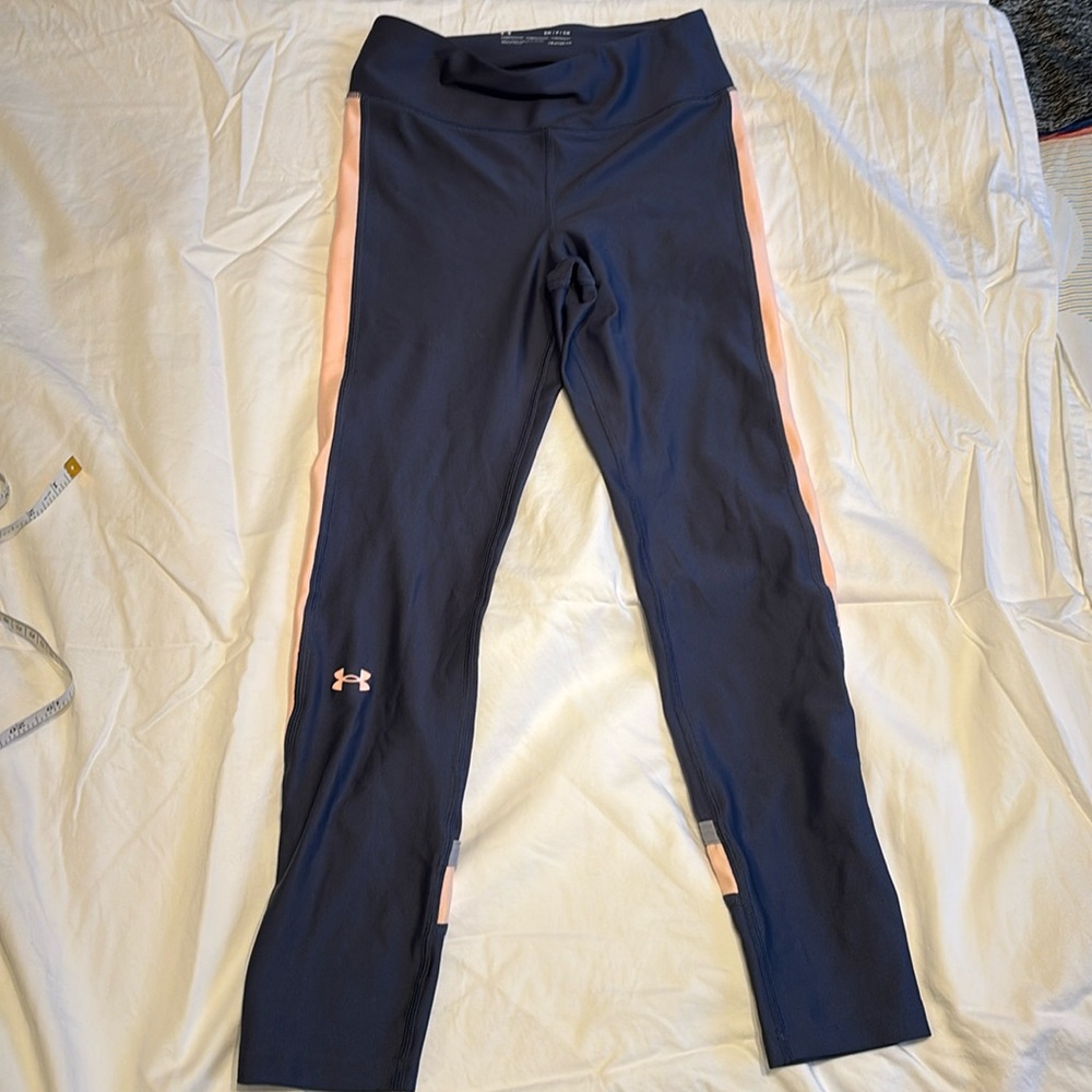 Under Armour HeatGear compression legging, Size Small.